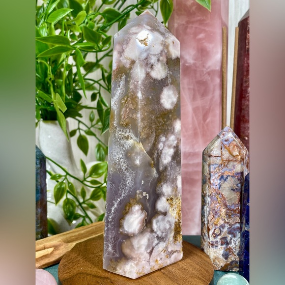 1123 Large Black Flower Agate Crystal Tower - Picture 12 of 14